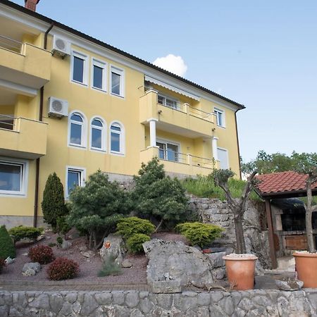 Apartmani Bilic Кастав Экстерьер фото