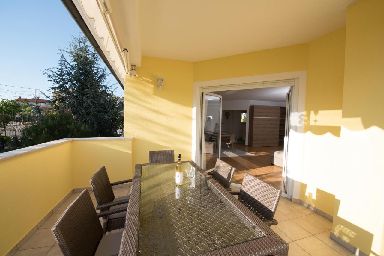 Apartmani Bilic Кастав Экстерьер фото
